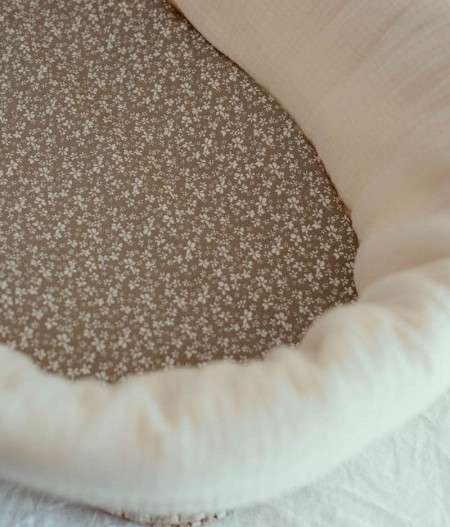 Magnifique couffin gaze de coton écru pour bébé fabriqué en France